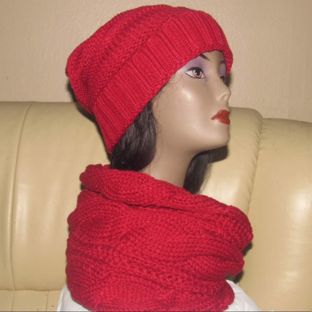 Knitted Hat & Infinity Cowl Neck Scarf